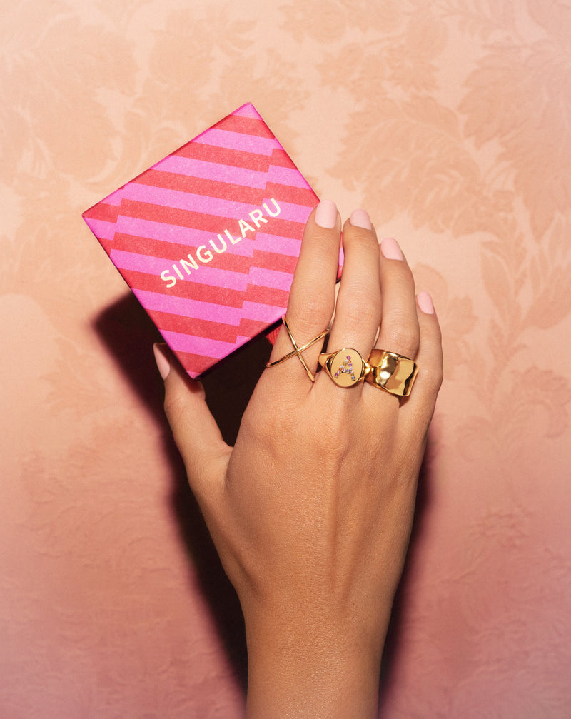 Anel Personalizado Signet Letter Colors Banho de Ouro