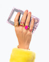 Anillo Signet Bean Neon Pink Enamel Baño Oro