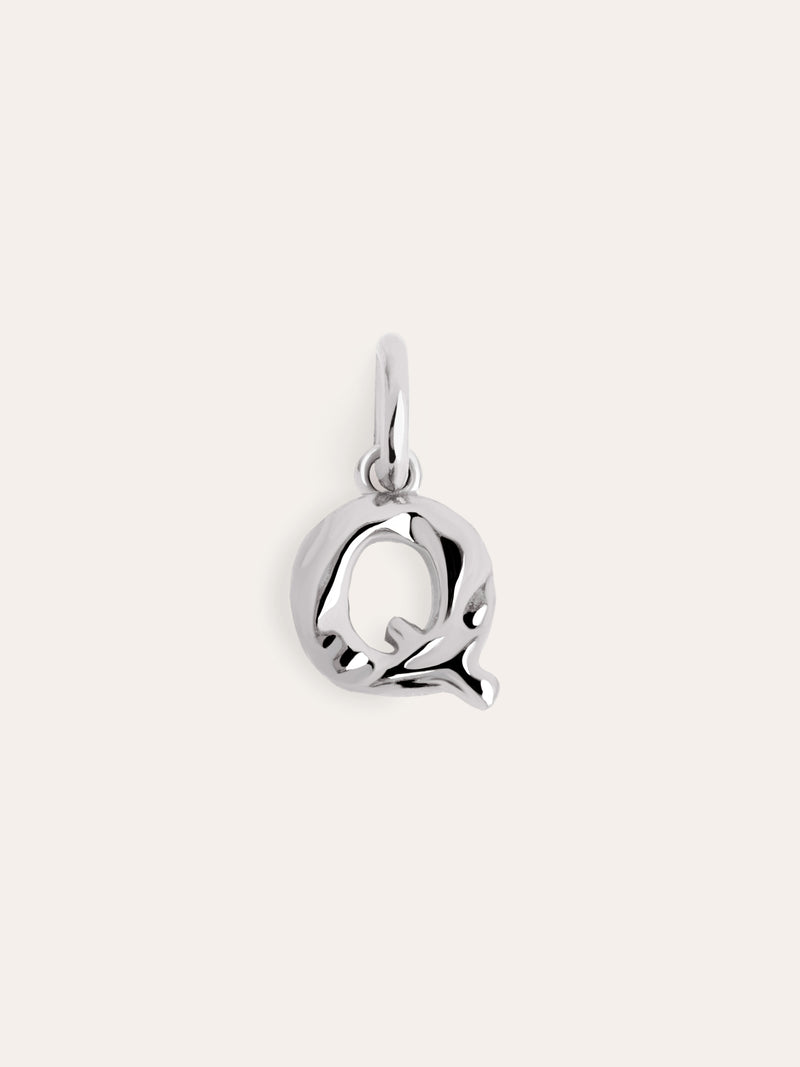 Letter Organic Charm Silber
