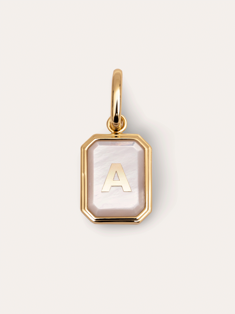 Charm Personnalisé Letter Nacre Plaqué Or