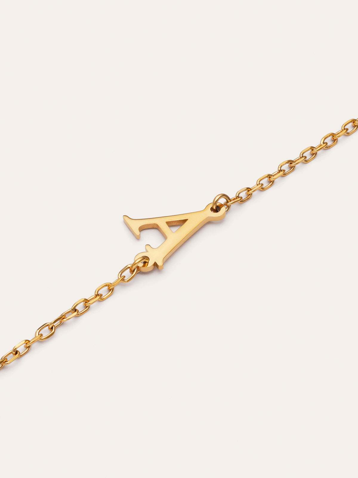 Imagen detalle de Bracelet Single Letter en Acier plaqué or