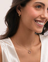 Pack Regalo Collana Bubbles e Orecchini a Cerchio Rainbow Placcato Oro - puesto en modelo