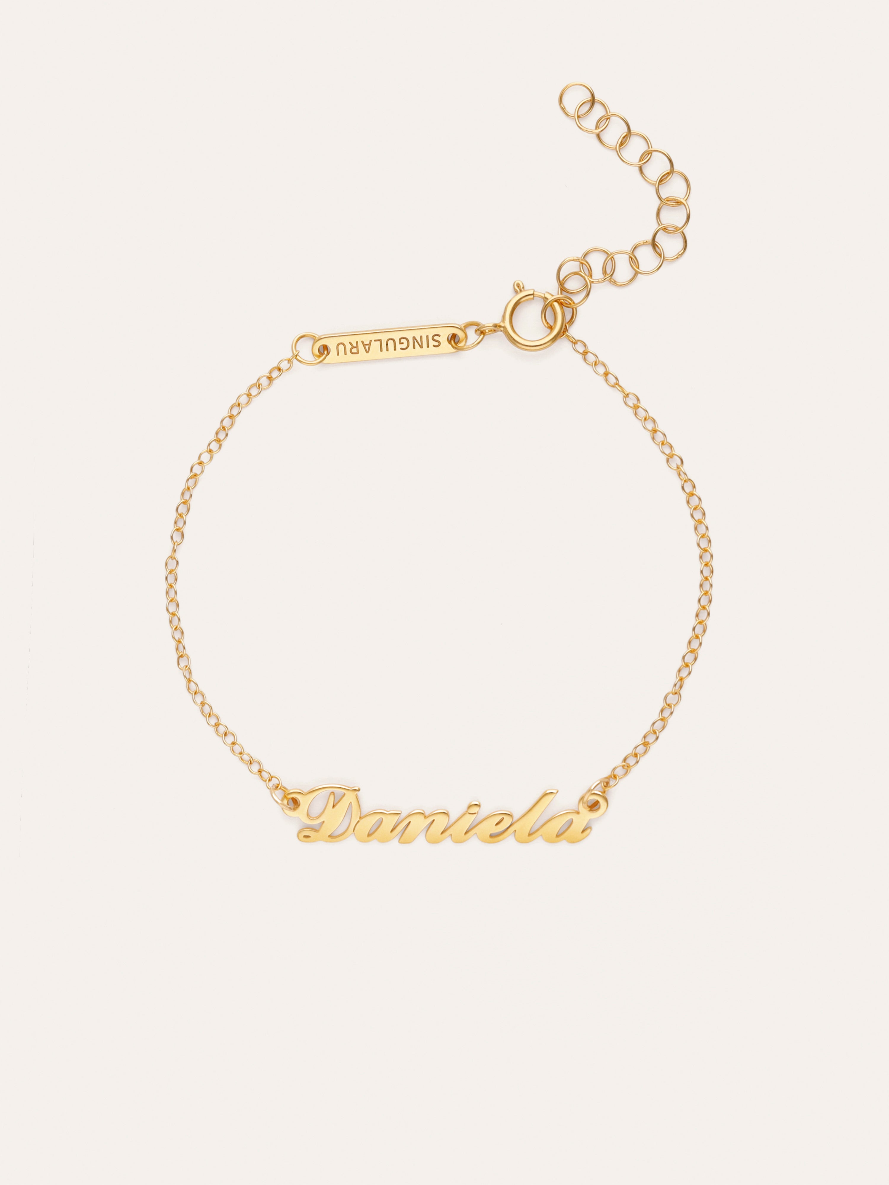 Pulseira Personalizada Carrie Prata Banho de Ouro