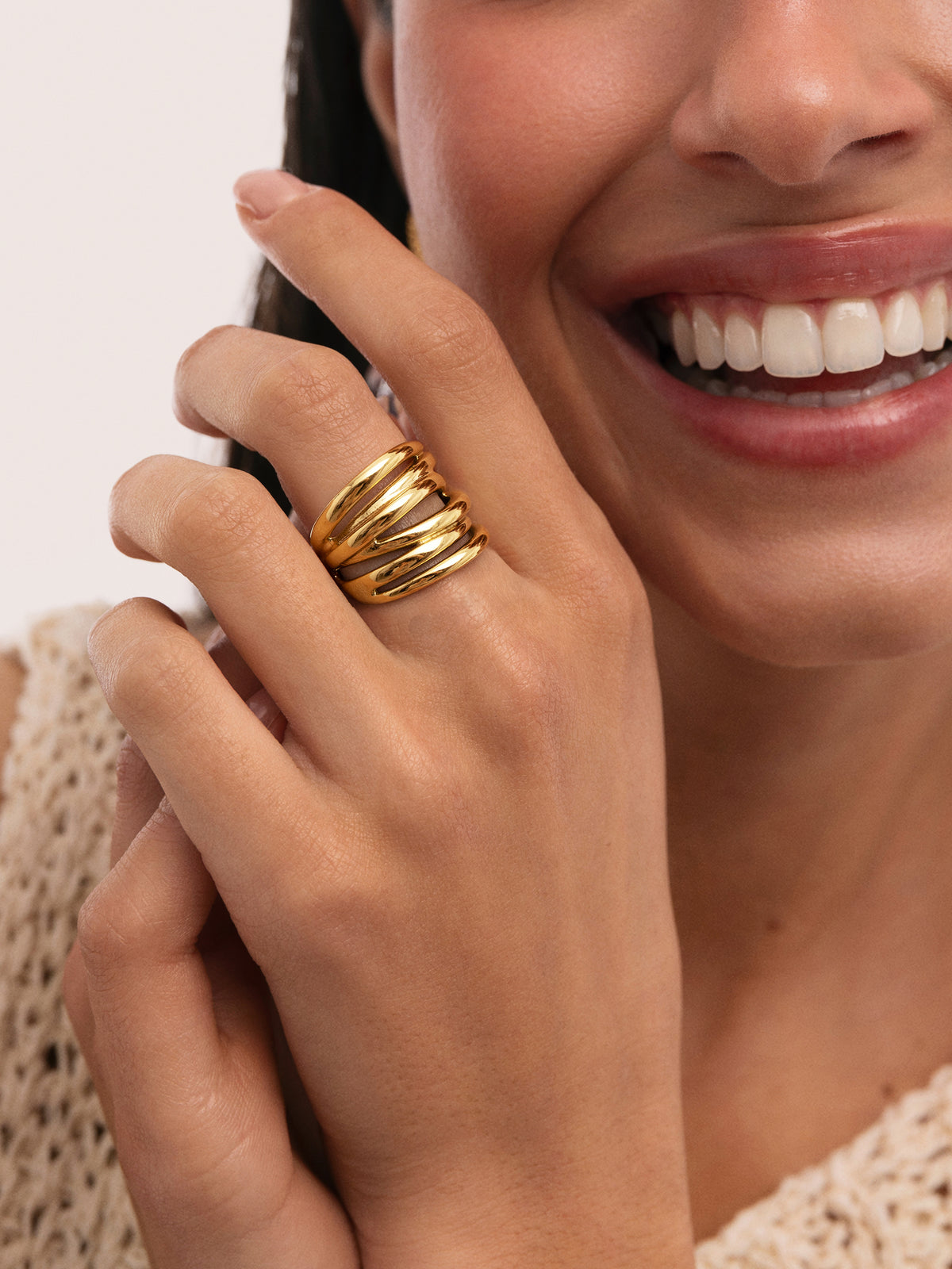 Ring Ondina Staal Verguld met Goud - puesto en modelo