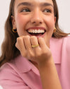 Sierpe Steel Gold Plated Ring - puesto en modelo