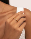 Tressia Ring, vergoldet - puesto en modelo