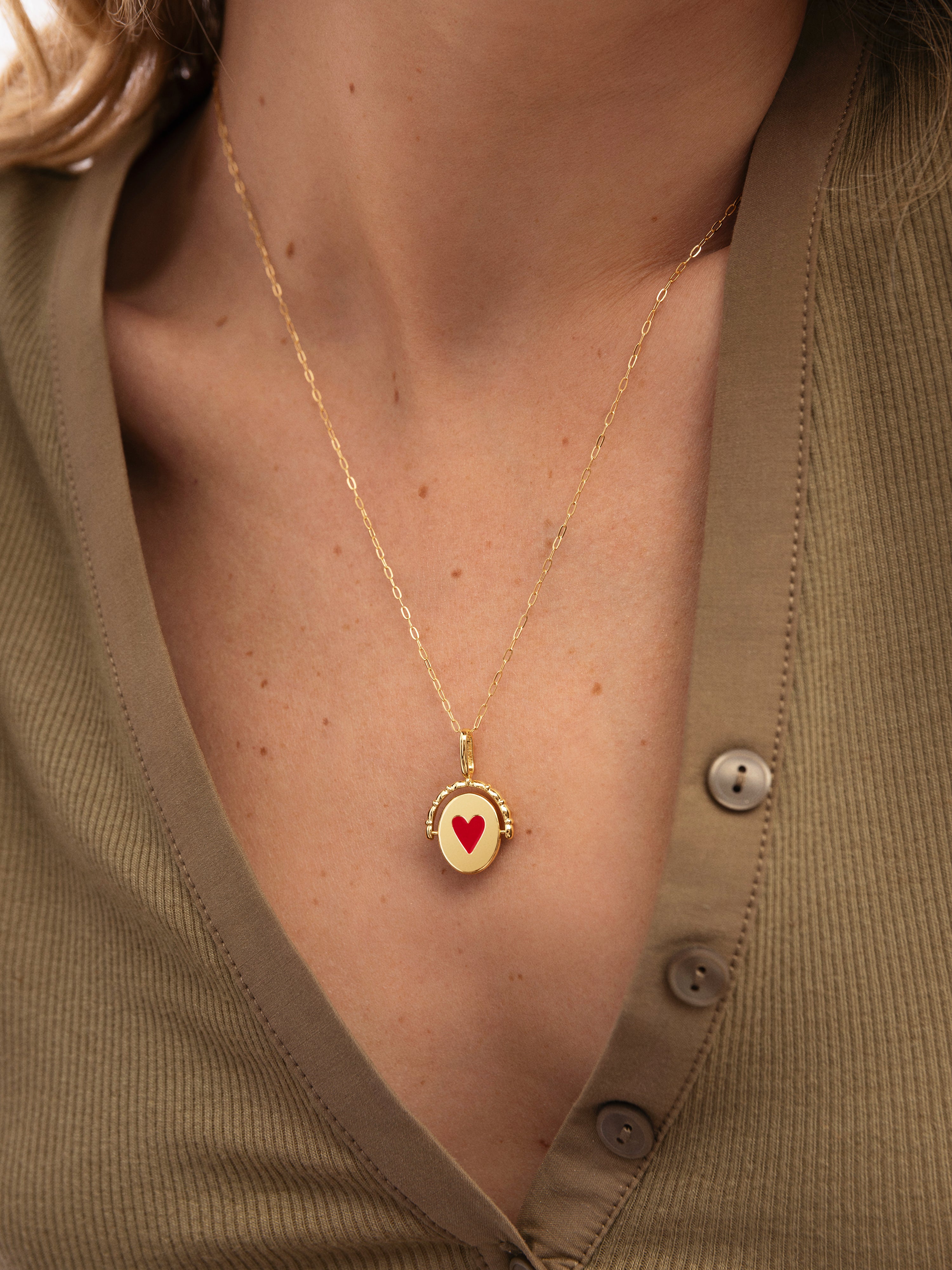 Double Mamá Lovely Heart Gold Medallion Charm