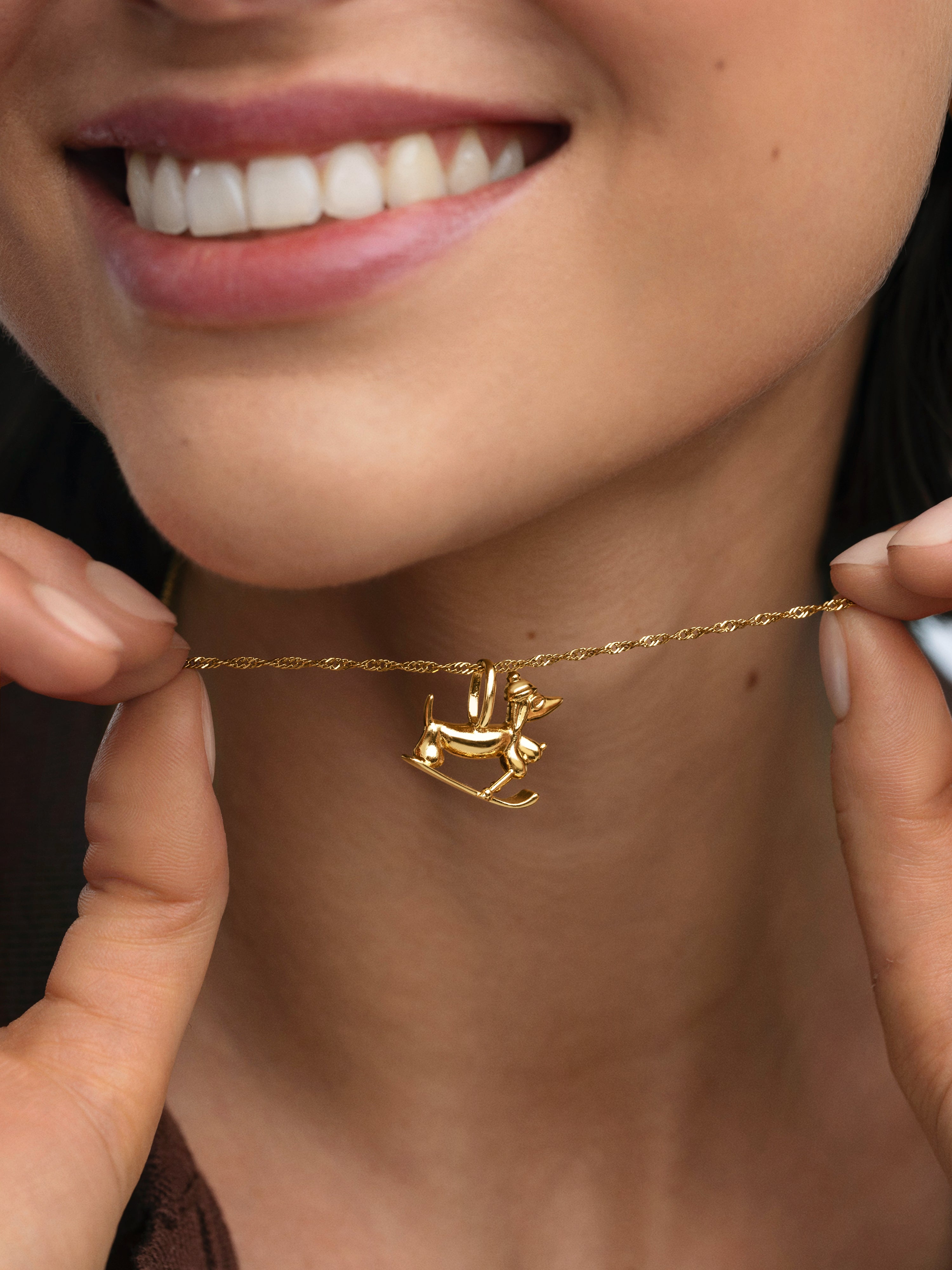 Charm Winter Teckel Baño Oro