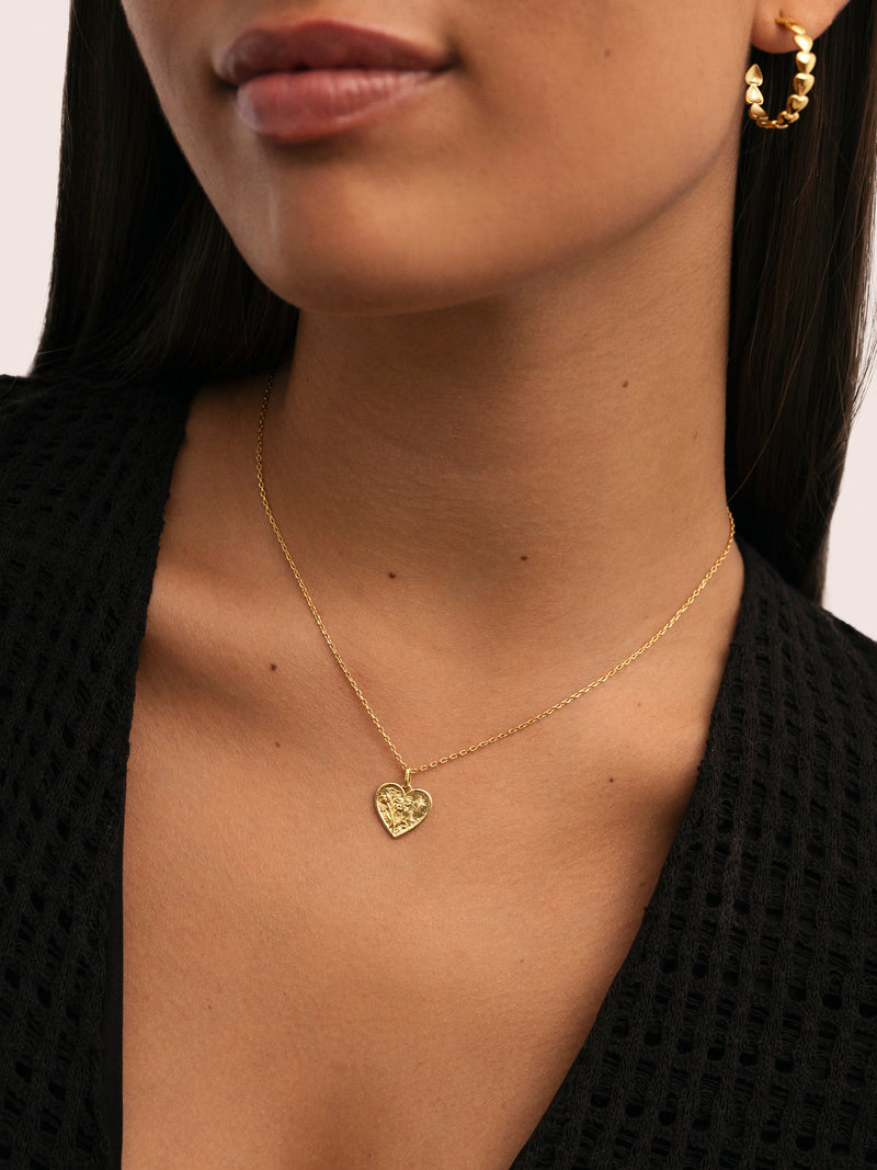 Colar Flower Heart Banho de Ouro