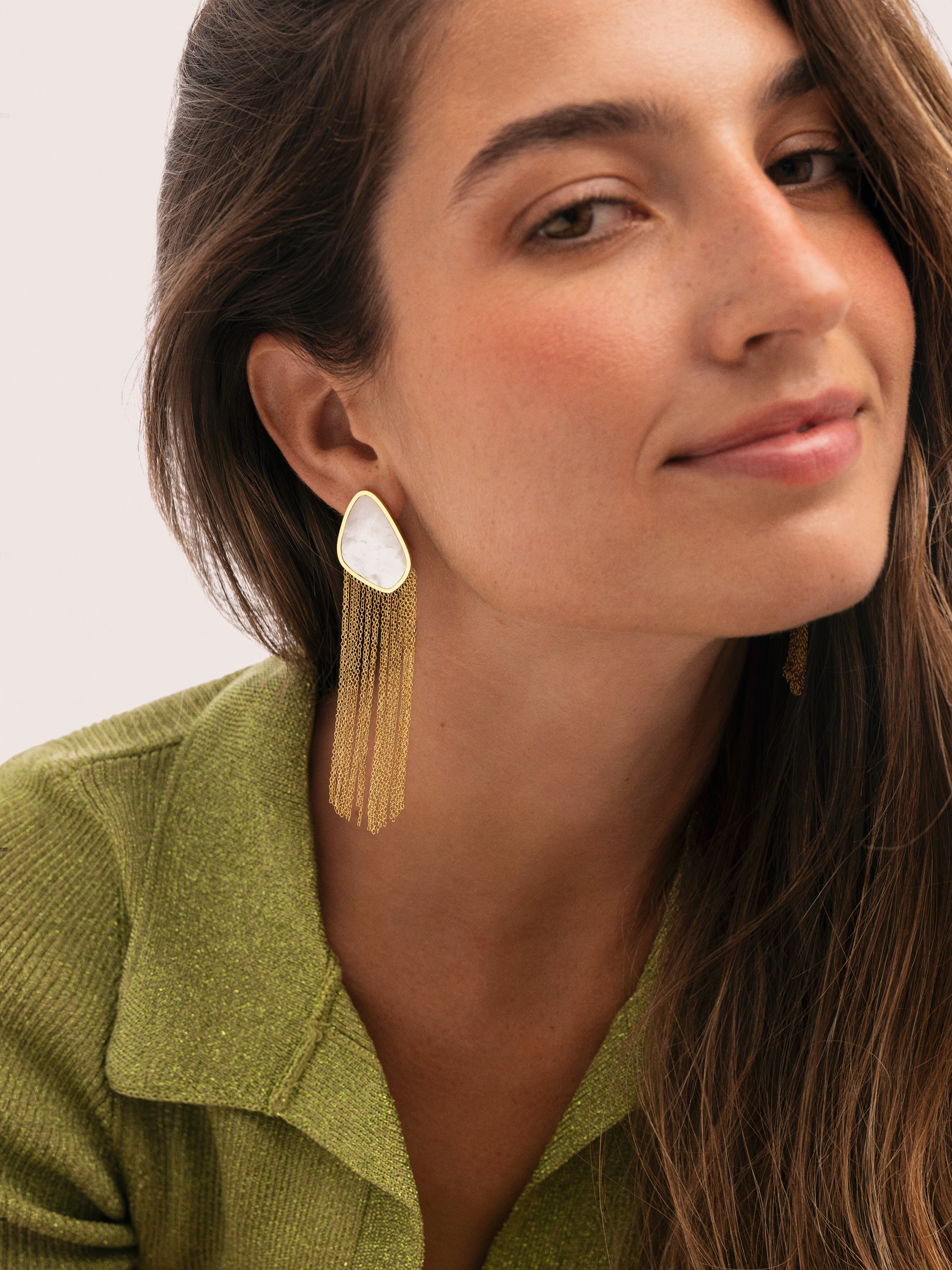 Mother of Pearl Cascade Earrings Steel Gold Plated