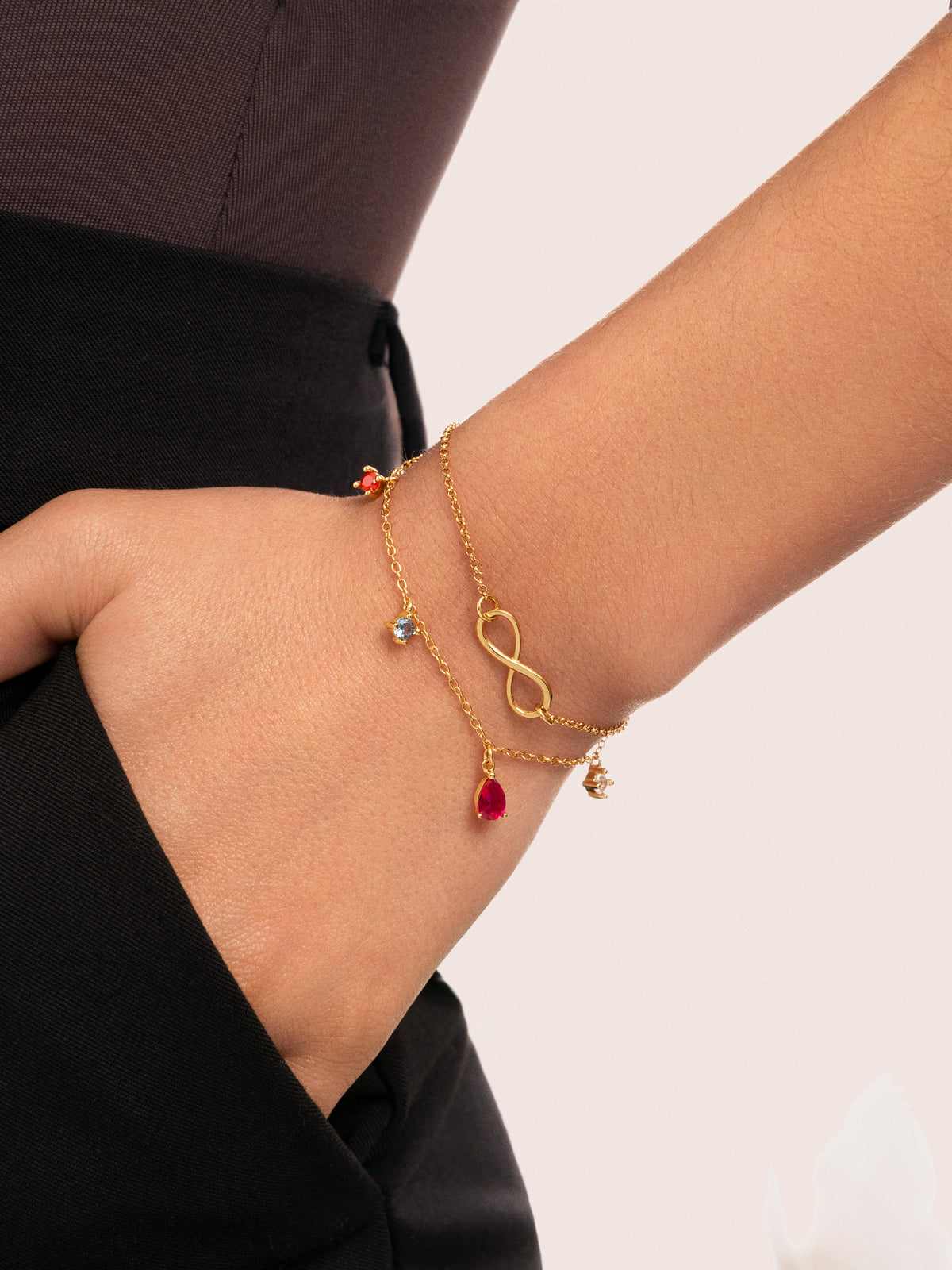 Pulseira Infinito Aço Banhada a Ouro - vista 4