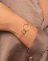 Sister Steel Gold-Plated Bracelet - puesto en modelo