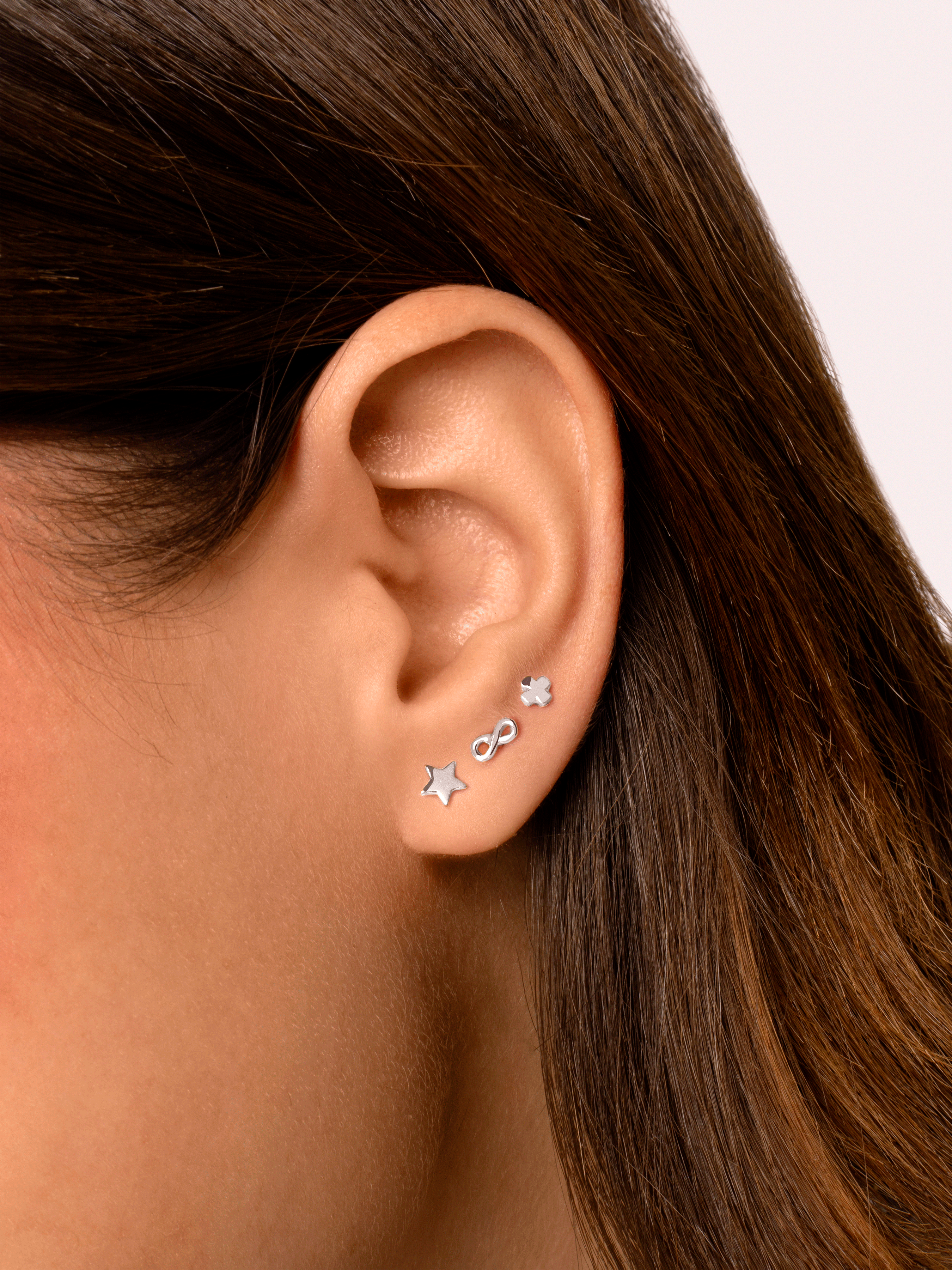 Pendientes Kids Arrow Plata Puesta